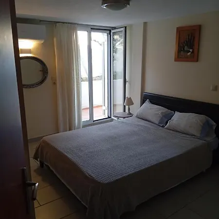 Boyzianas Apartment Karavados