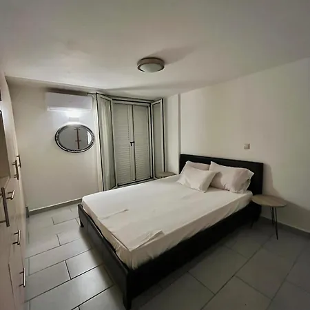 Apartment Vouzianas *