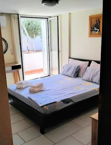 Boyzianas Apartment *